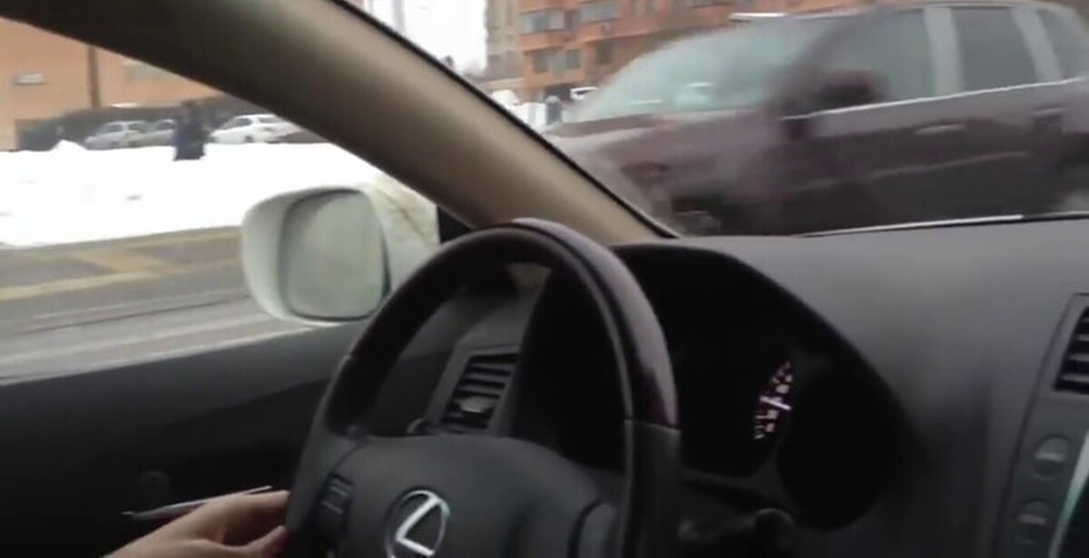 Машина шамаича. Шамаич коробку в спорт. Шамаич коробку в спорт. Шамаич коробку в спорт. Шамаич душит лексус.