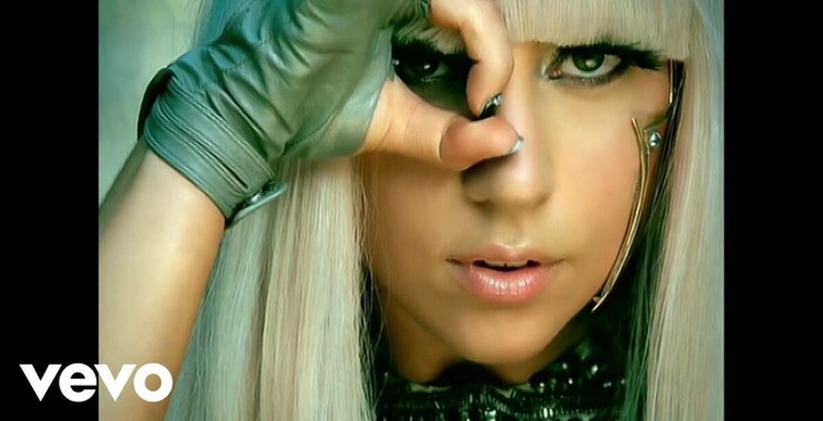 Бесплатные клипы леди гаги. Lady Gaga 2008. Леди Гага в клипе Покер фейс. Леди Гага фото. Леди Гага 1986.